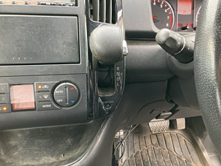 NISSAN SERENA 2010