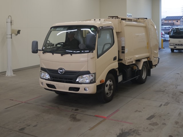 HINO DUTRO 2016