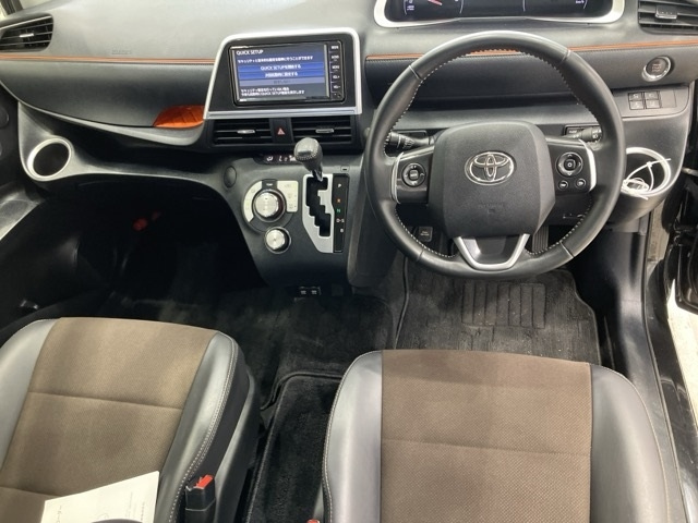 TOYOTA SIENTA 2019