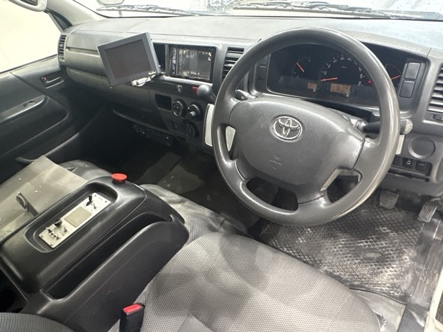 TOYOTA HIACE 2016