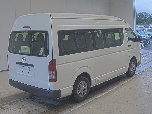TOYOTA HIACE 2016