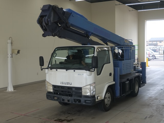 ISUZU ELF 2011