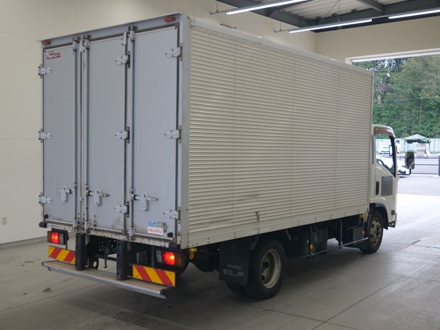 ISUZU ELF 2012