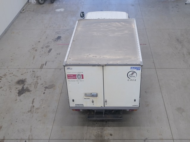 MAZDA BONGO 2012