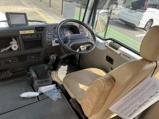 MITSUBISHI ROSA 2012