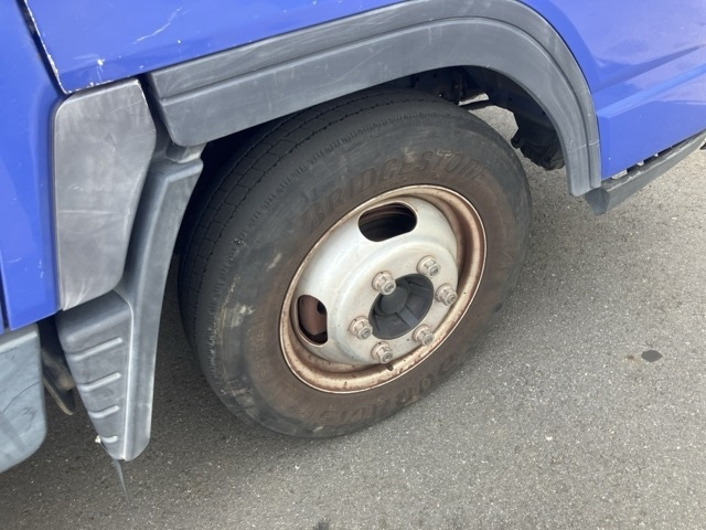 MITSUBISHI CANTER 2011