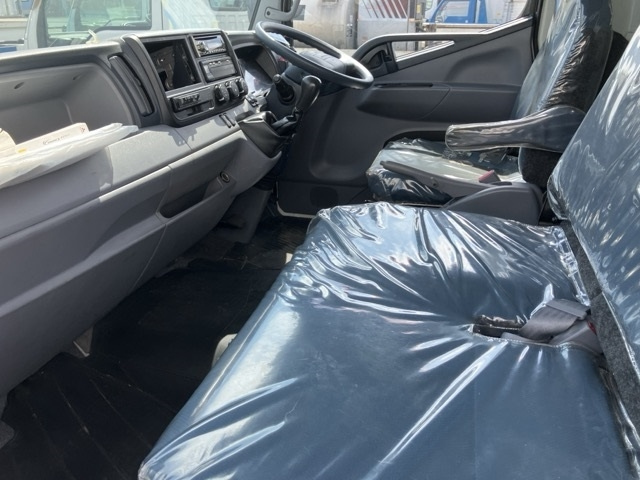 MITSUBISHI CANTER 2015