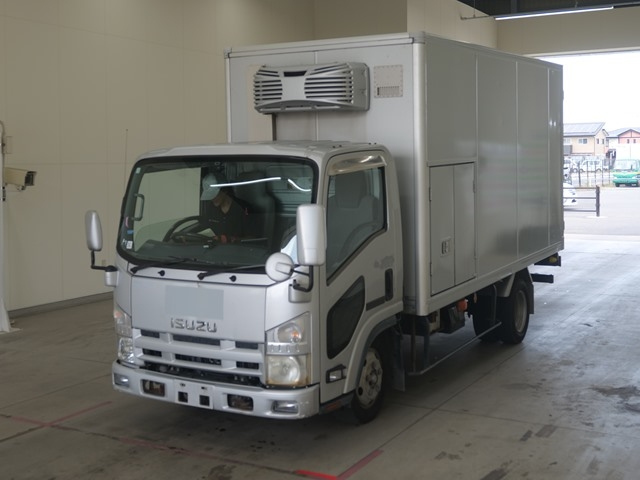 ISUZU ELF 2013