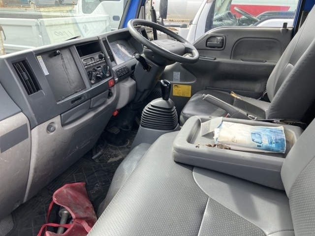 MAZDA TITAN 2013