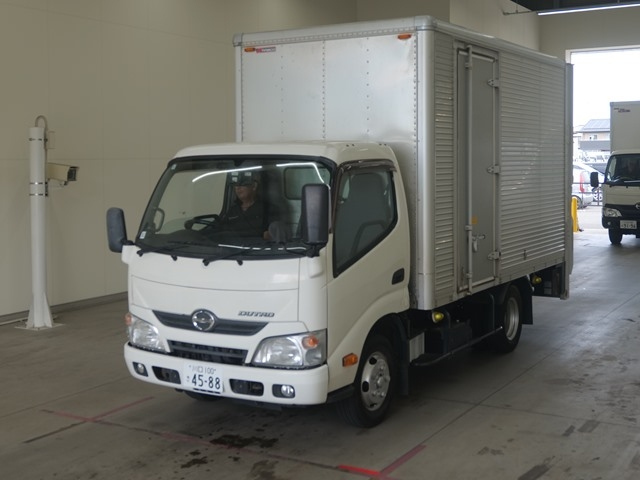 HINO DUTRO 2016