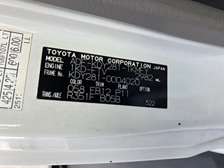 TOYOTA DYNA 2010
