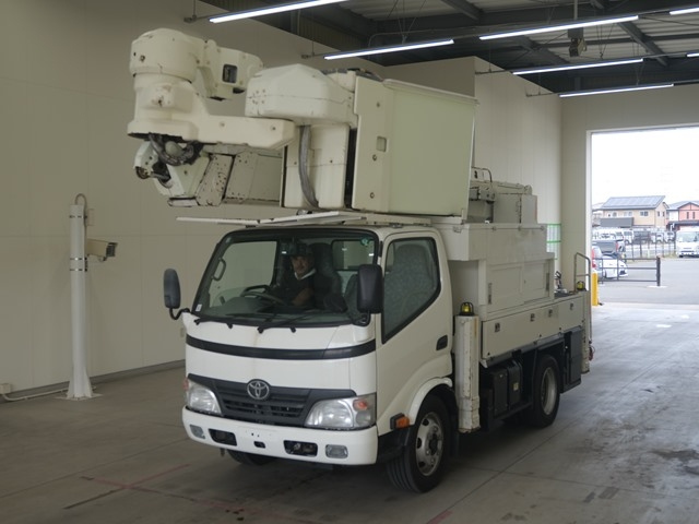 TOYOTA DYNA 2010