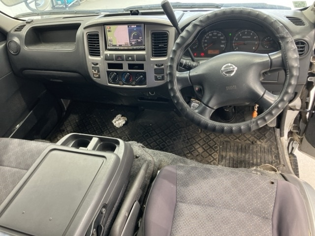 NISSAN CARAVAN VAN 2011