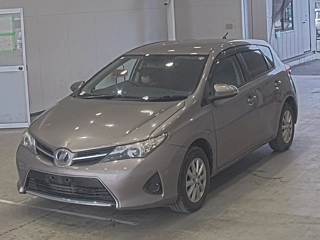 TOYOTA AURIS 2012