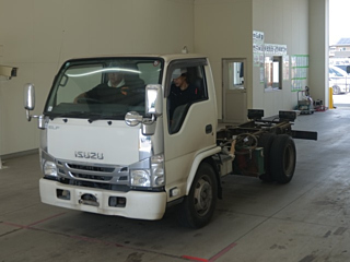 ISUZU ELF 2015