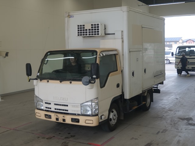 ISUZU ELF 2011