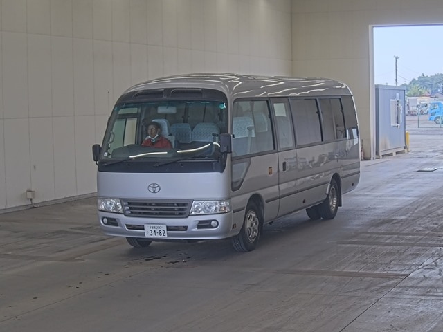 TOYOTA COASTER 2016
