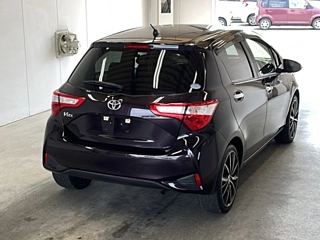 TOYOTA VITZ 2019