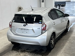 TOYOTA AQUA 2013