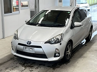 TOYOTA AQUA 2013