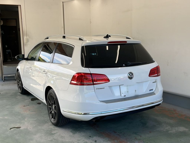 VOLKSWAGEN PASSAT VARIANT 2014
