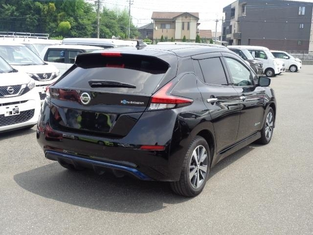 NISSAN LEAF 2020