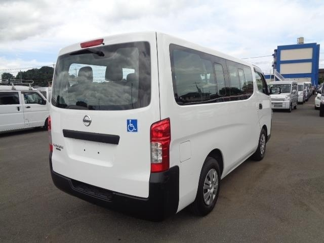 NISSAN CARAVAN 2021