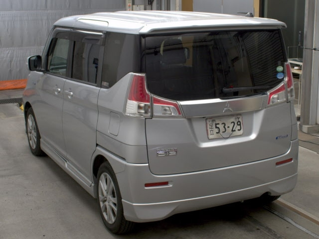 MITSUBISHI DELICA D2 2017