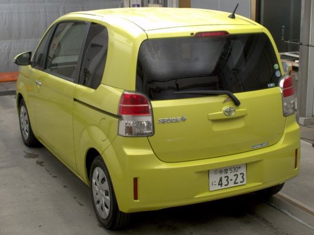 TOYOTA SPADE 2012