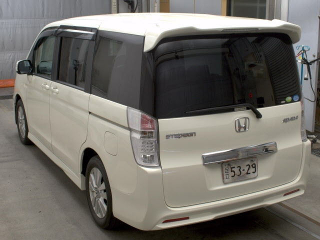 HONDA STEP WAGON 2010