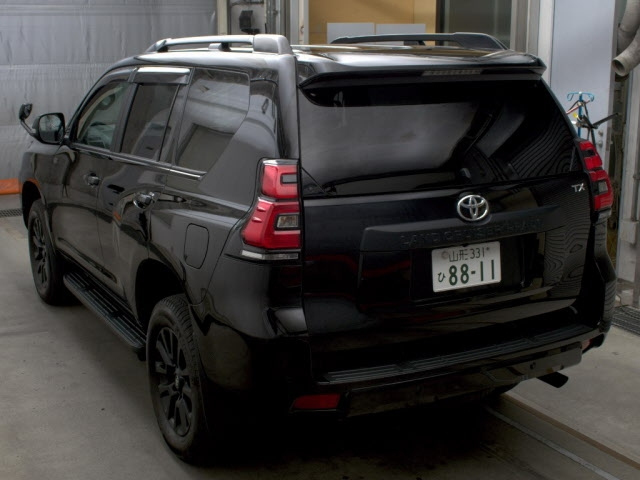 TOYOTA LAND CRUISER PRADO 2023