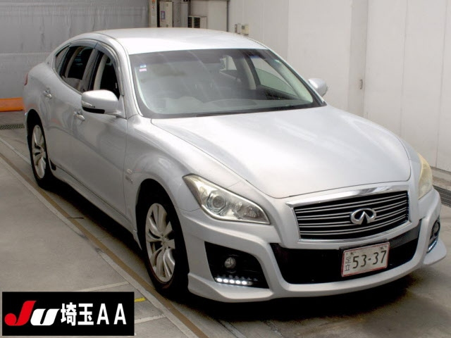 NISSAN FUGA 2011