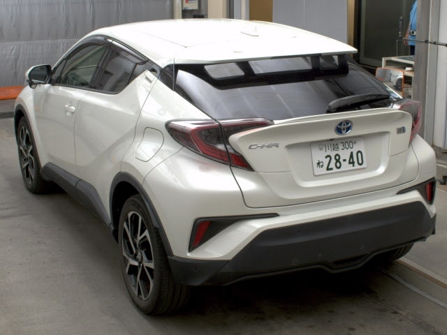 TOYOTA C-HR 2017