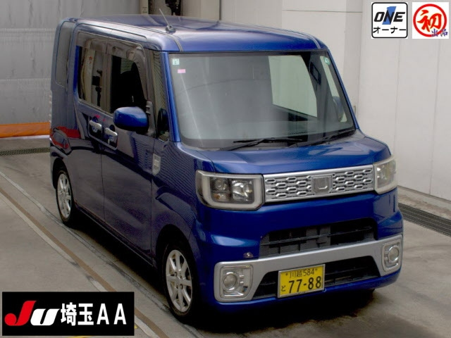 DAIHATSU WAKE 2015