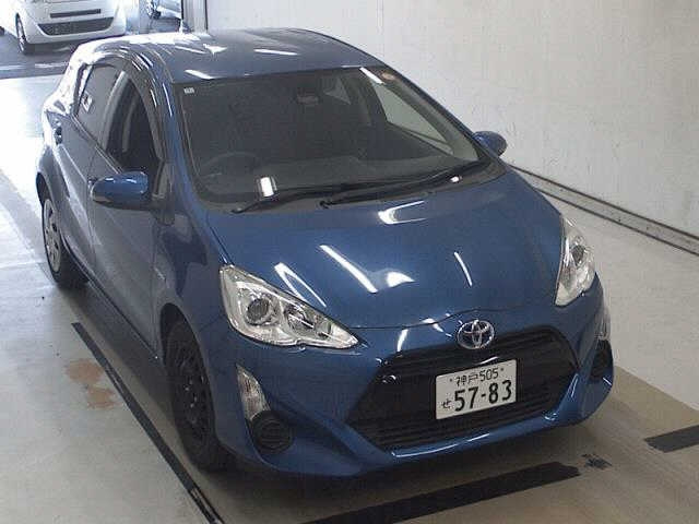 TOYOTA AQUA 2016