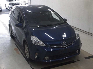 TOYOTA PRIUS ALPHA 2012