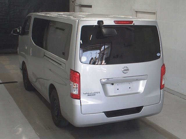 NISSAN CARAVAN 2020