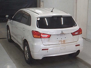 MITSUBISHI RVR 2010