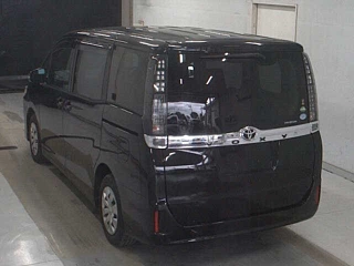 TOYOTA VOXY 2014