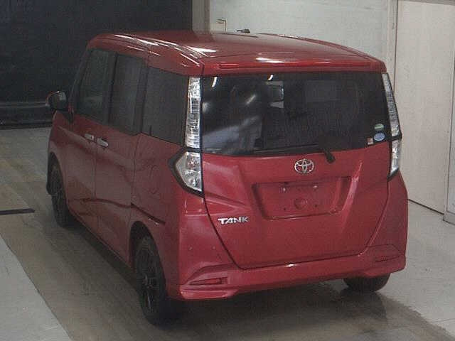 TOYOTA TANK 2018