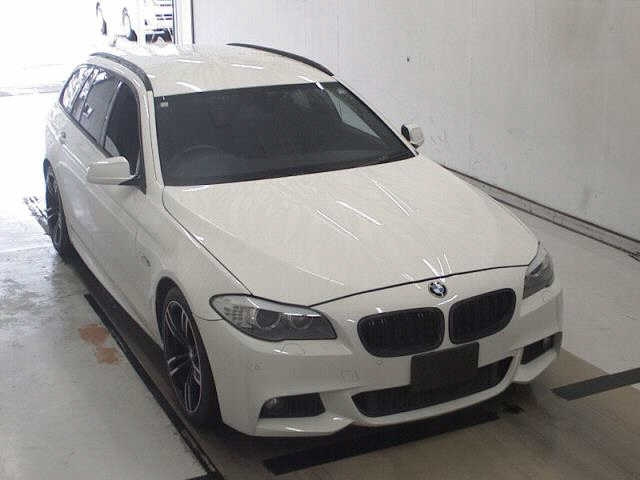 BMW 5 SERIES 2012