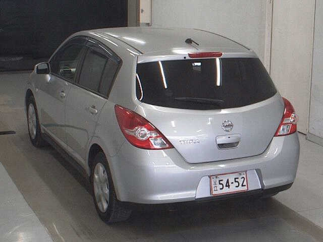 NISSAN TIIDA 2012