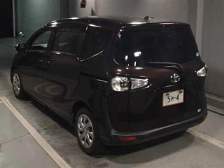 TOYOTA SIENTA 2016