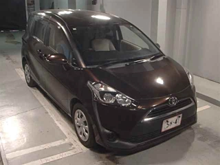 TOYOTA SIENTA 2016