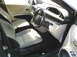 TOYOTA SIENTA 2016
