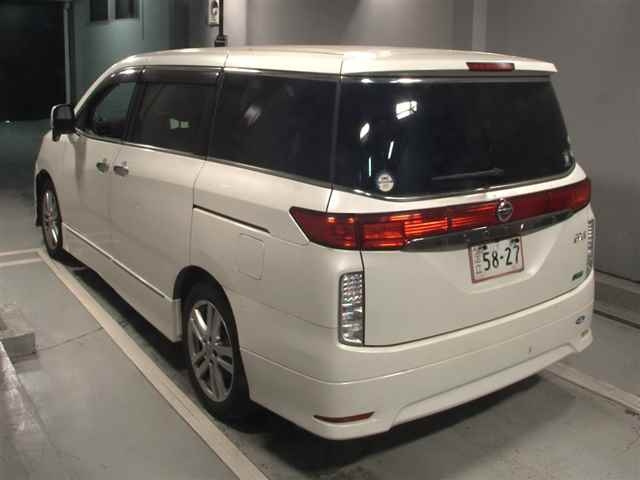 NISSAN ELGRAND 2010