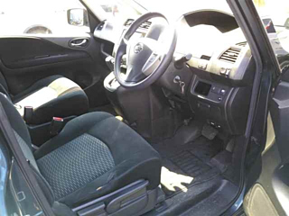NISSAN SERENA 2011