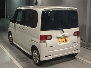DAIHATSU TANTO 2012