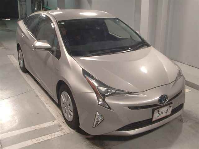 TOYOTA PRIUS 2018