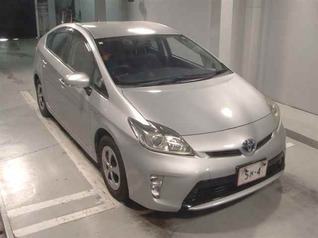 TOYOTA PRIUS 2014